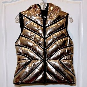 Blanc Noir Mesh Inset Reflective Rose Gold Down Hooded Puffer Vest. Sz M NWT